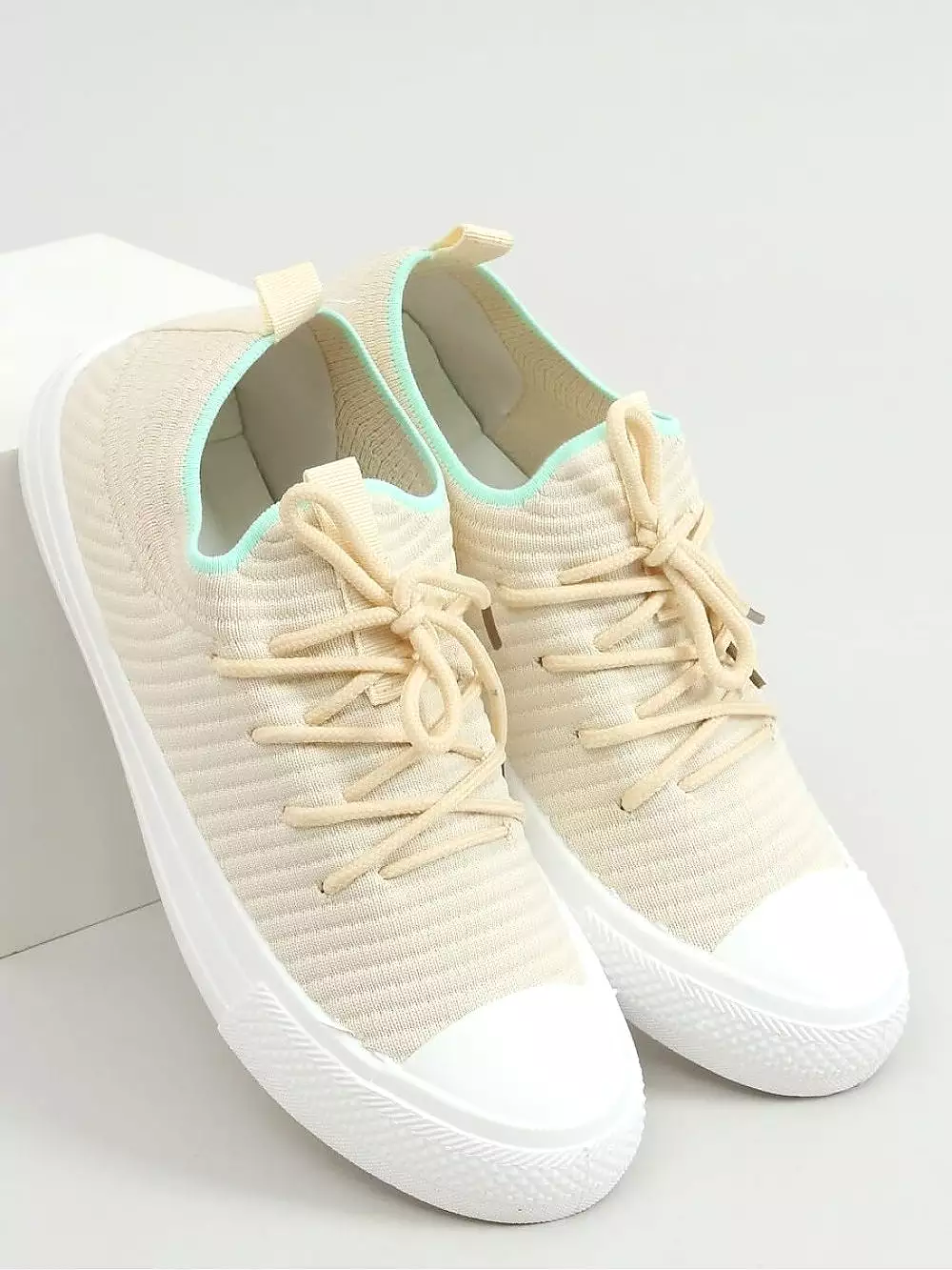 Inello Canvas Sneakers