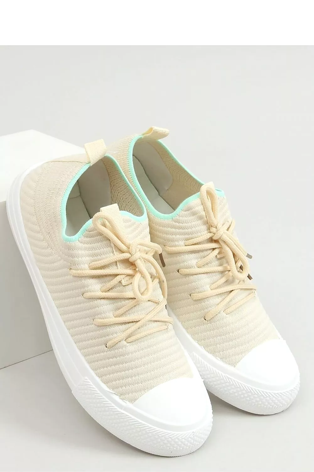 Inello Canvas Sneakers