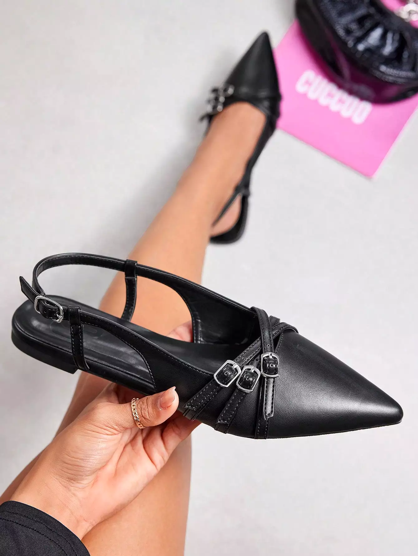 Personality Fashionable Flat Shoes With Crossed Straps Decoration For Women For Spring And Summer