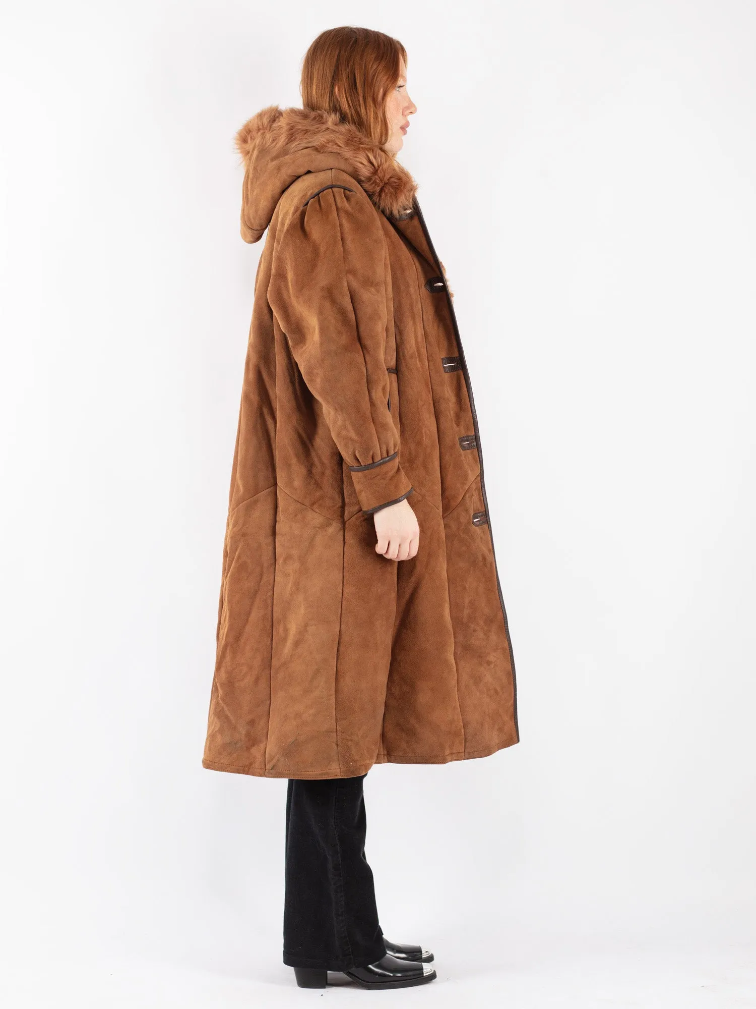 Vintage 70's Women Hooded Sheepskin Coat in Brown