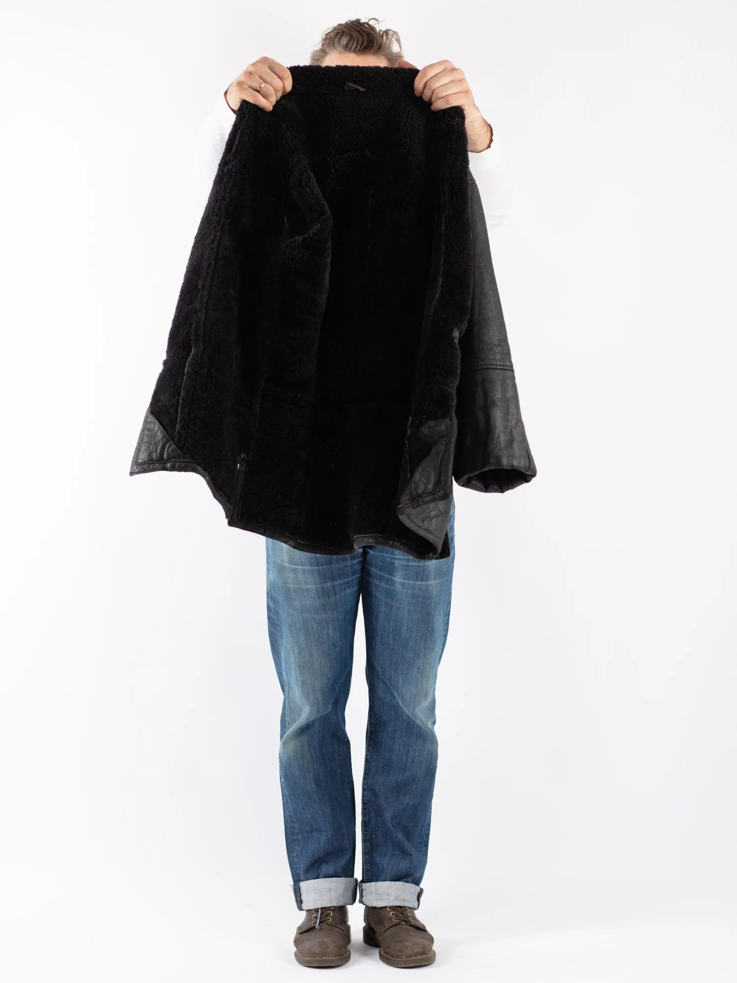 Vintage 90's Men Sheepskin Coat in Black